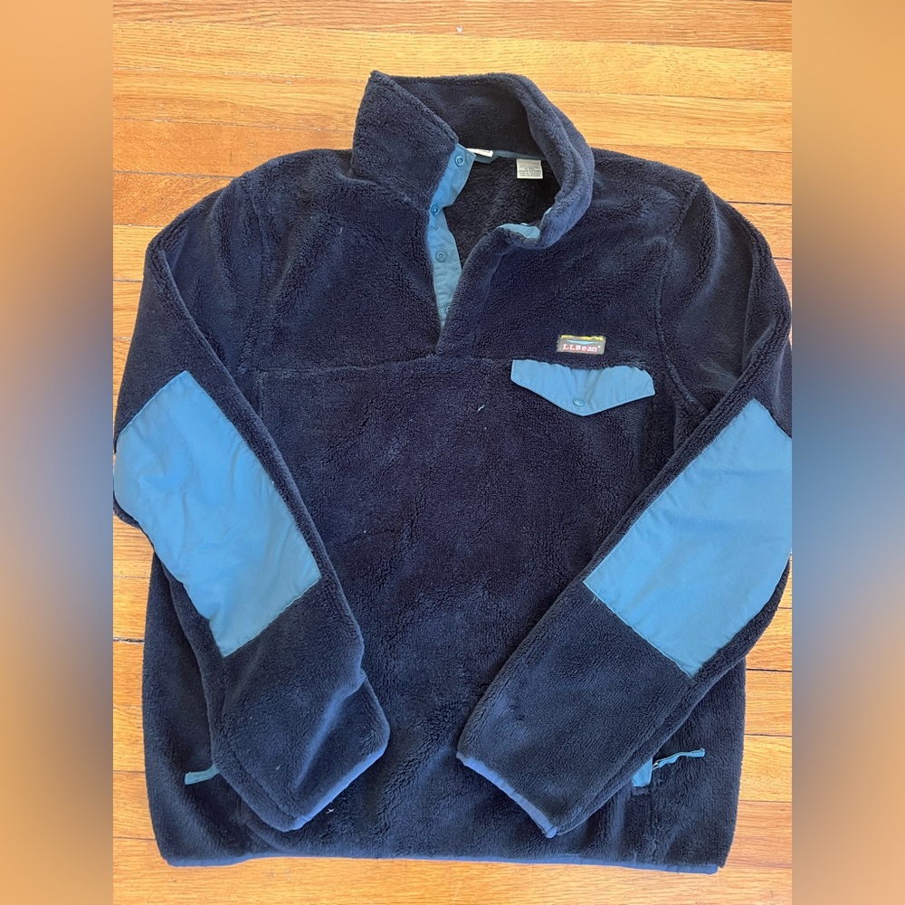 L.L. Bean men’s navy fleece half snap sweatshirt